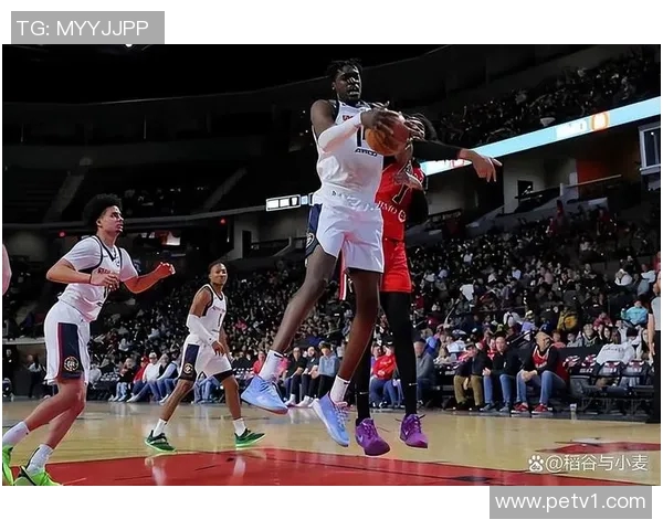 活塞宣布签下前马刺球员,加强内线实力 活塞宣布签下前马刺球员,加强内线实力